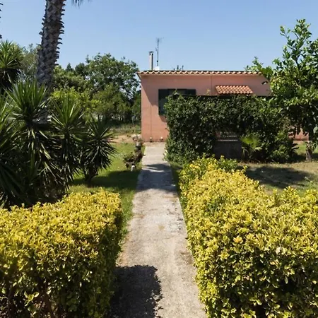 Ferienhaus Indipendente Con Giardino Ed Orto Procida